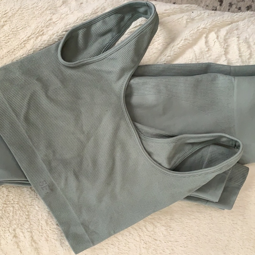 SETActive Gem Set boxcut bra and leggings